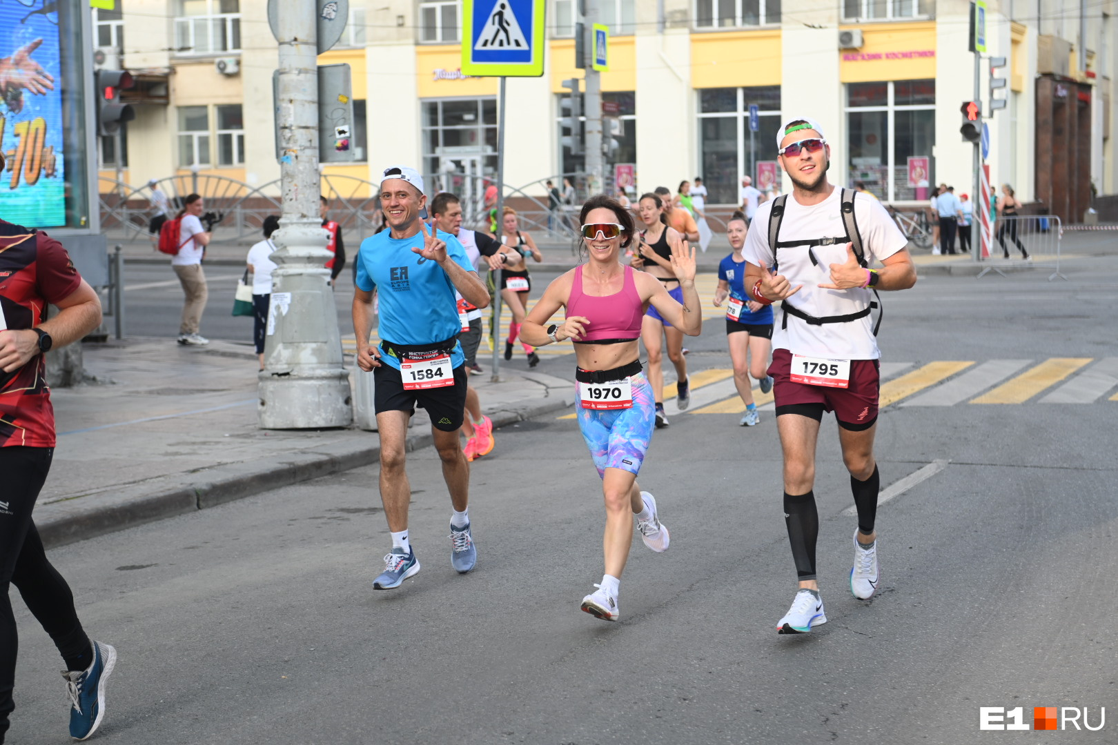 Бегуны стартовали одновременно