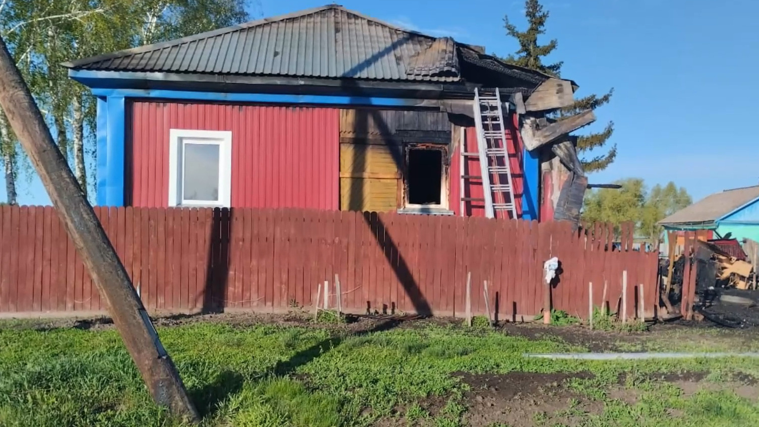 «Решил отомстить»: новосибирец поджег дома знакомого после ссоры — его задержала полиция