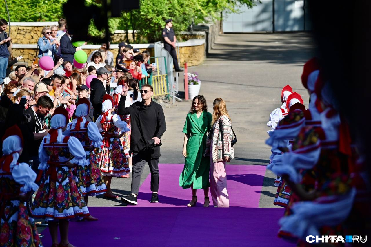 Фестиваль чита. Фоторепортаж с фестиваля люди и солнце забайкальский край. Фестиваль даурия. Чита фестиваль люди и солнце 2022. Фестиваль люди и солнце в чите.