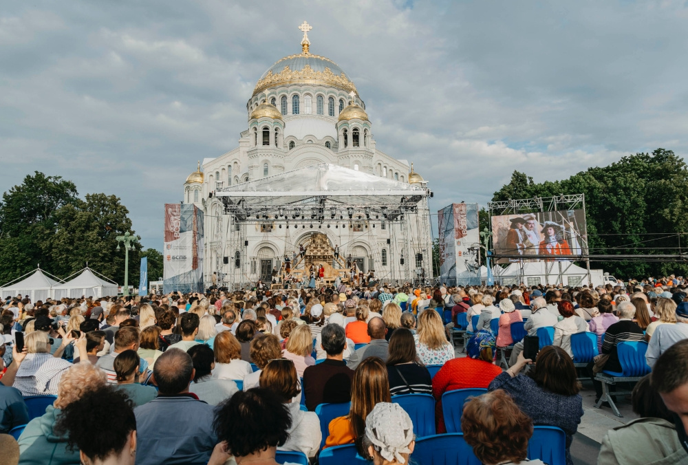 «Опера — всем» представит «Летучего голландца» Рихарда Вагнера на фоне Морского Никольского собора