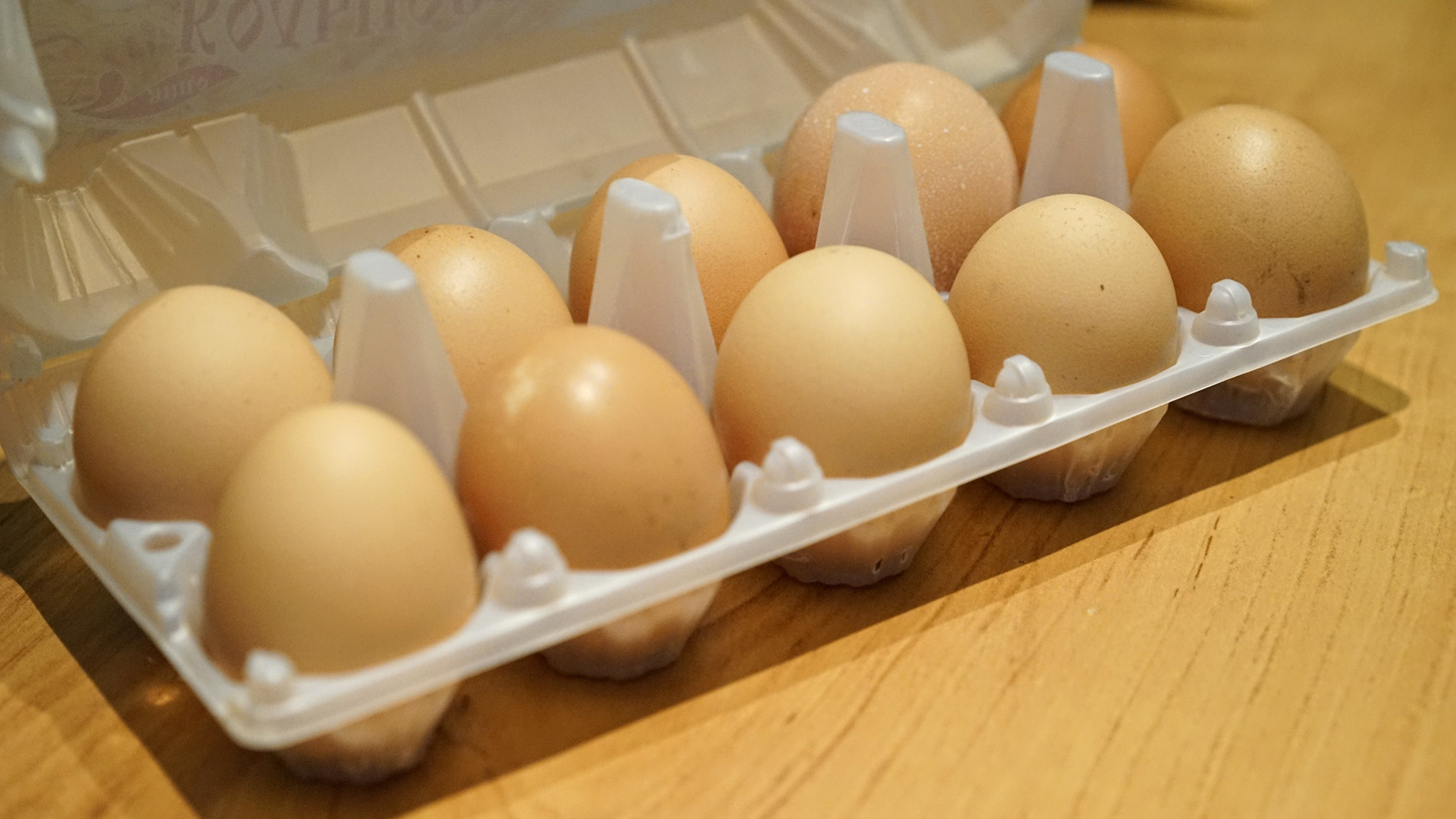 Цены на яйца в Омске скакнули выше <nobr class="_">100 рублей</nobr>