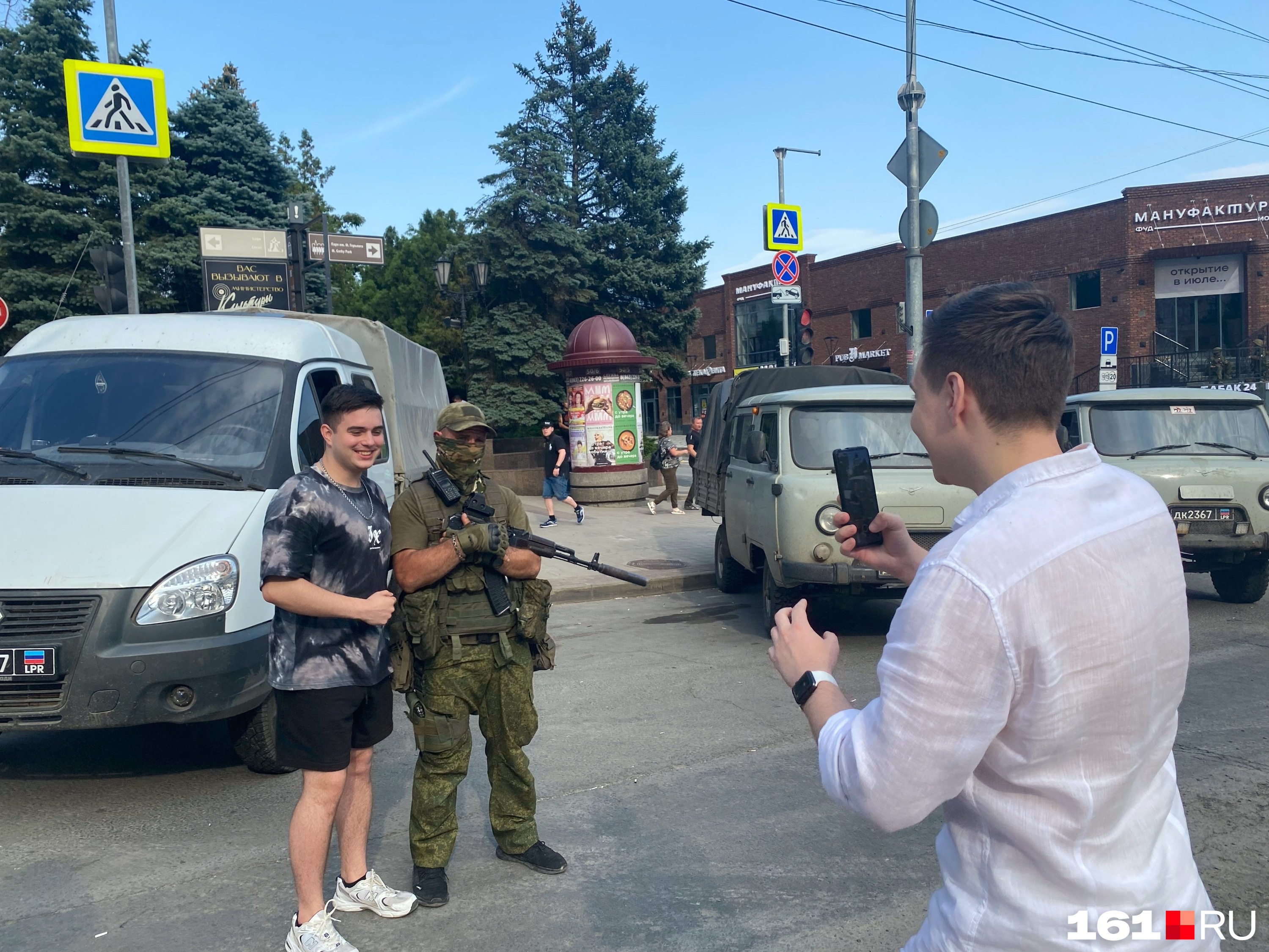 Вагнеровец говорит, что от въезда в город до занятия штаба ЮВО прошли час двадцать минут