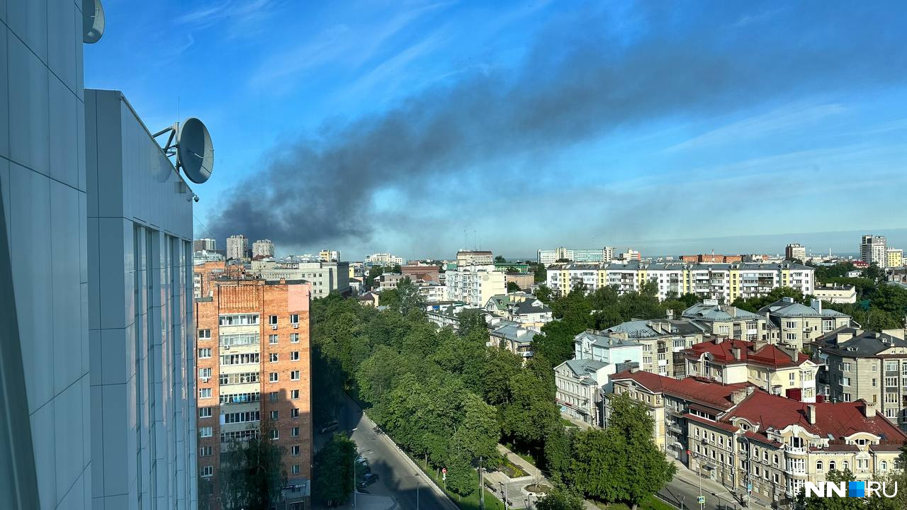 Цех загорелся около 7 часов утра Цех загорелся около 7 часов утра