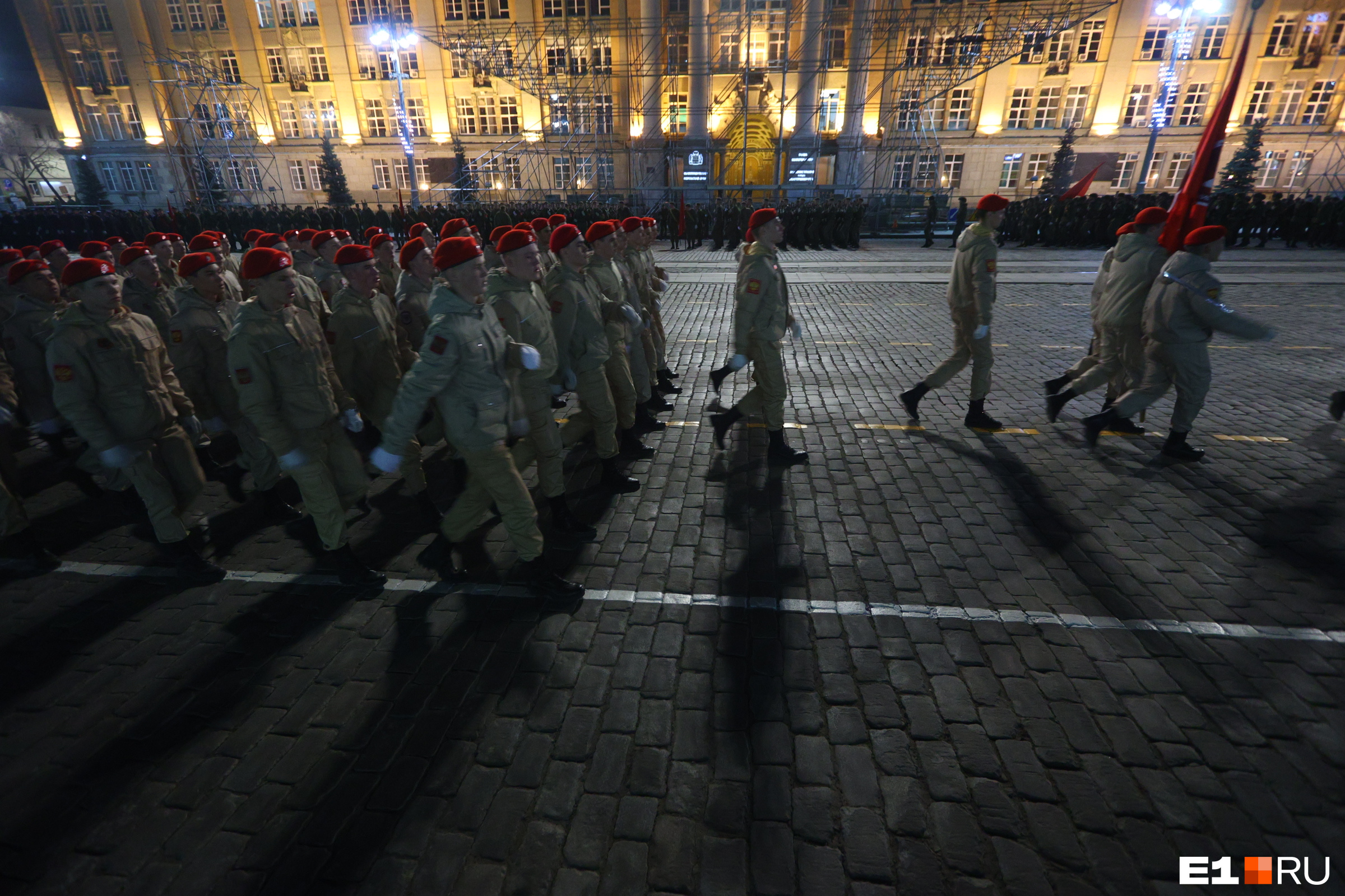 Во сколько начнется парад в екатеринбурге. Ночная репетиция парада Победы в Екатеринбурге 2023. Репетиция парада Екатеринбург. Парад Победы. 9 Мая парад Победы.