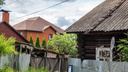 Рядом с развалинами — громадные дома со львами: гуляем по контрастному району Ярославля