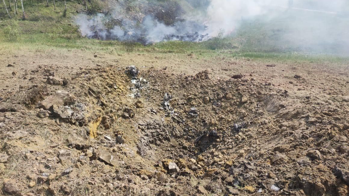 В Калужской области упал беспилотник. На месте взрыва образовалась огромная воронка