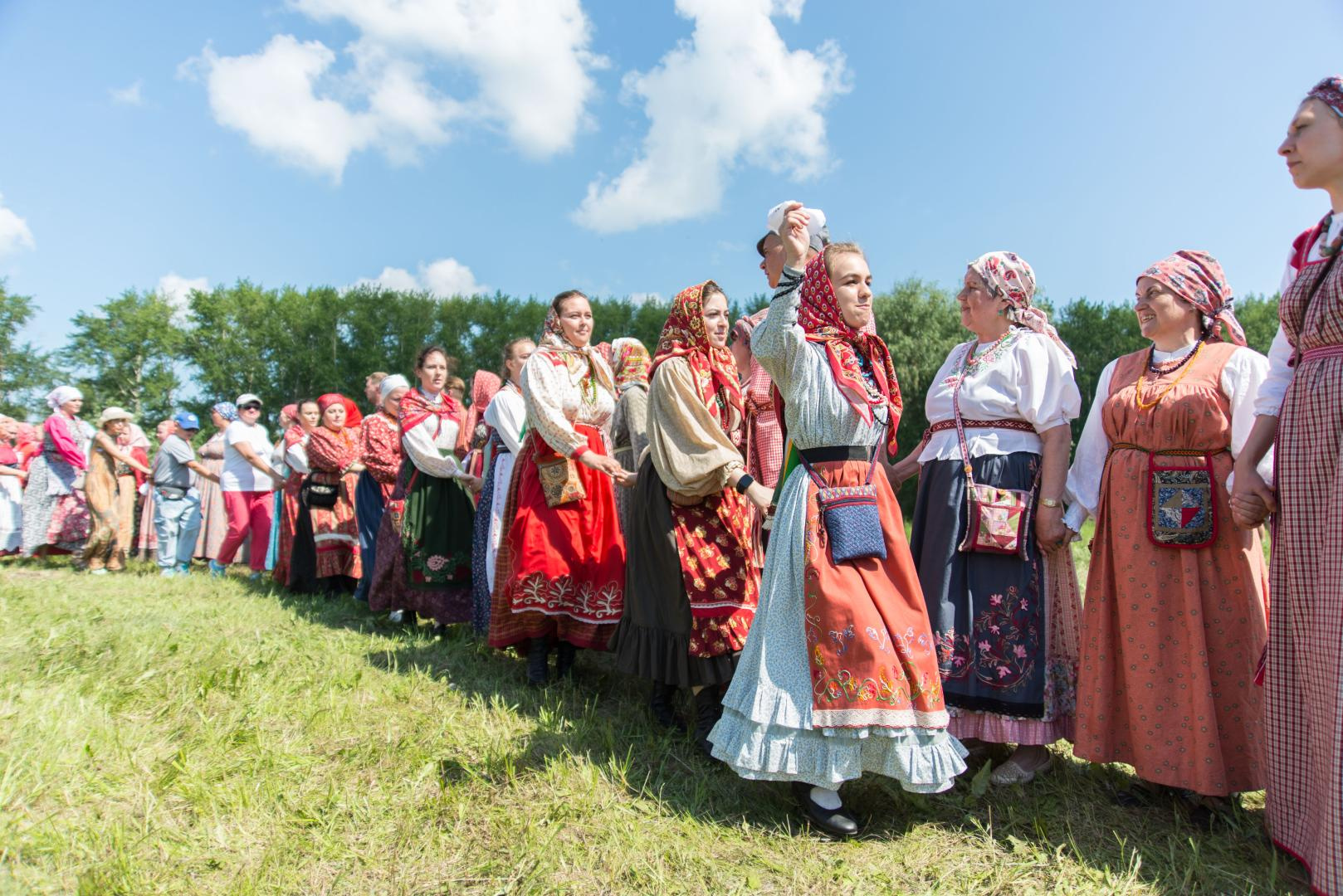 Культура омска. Слетье Большеречье фестиваль. Сибирские хороводы Большеречье. Культурное наследие народов России. Культура Омской области.