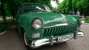 Выставка дедушкиных машин: в Ростове показали раритетные «Волги», «Москвичи» и даже «Кадиллак»