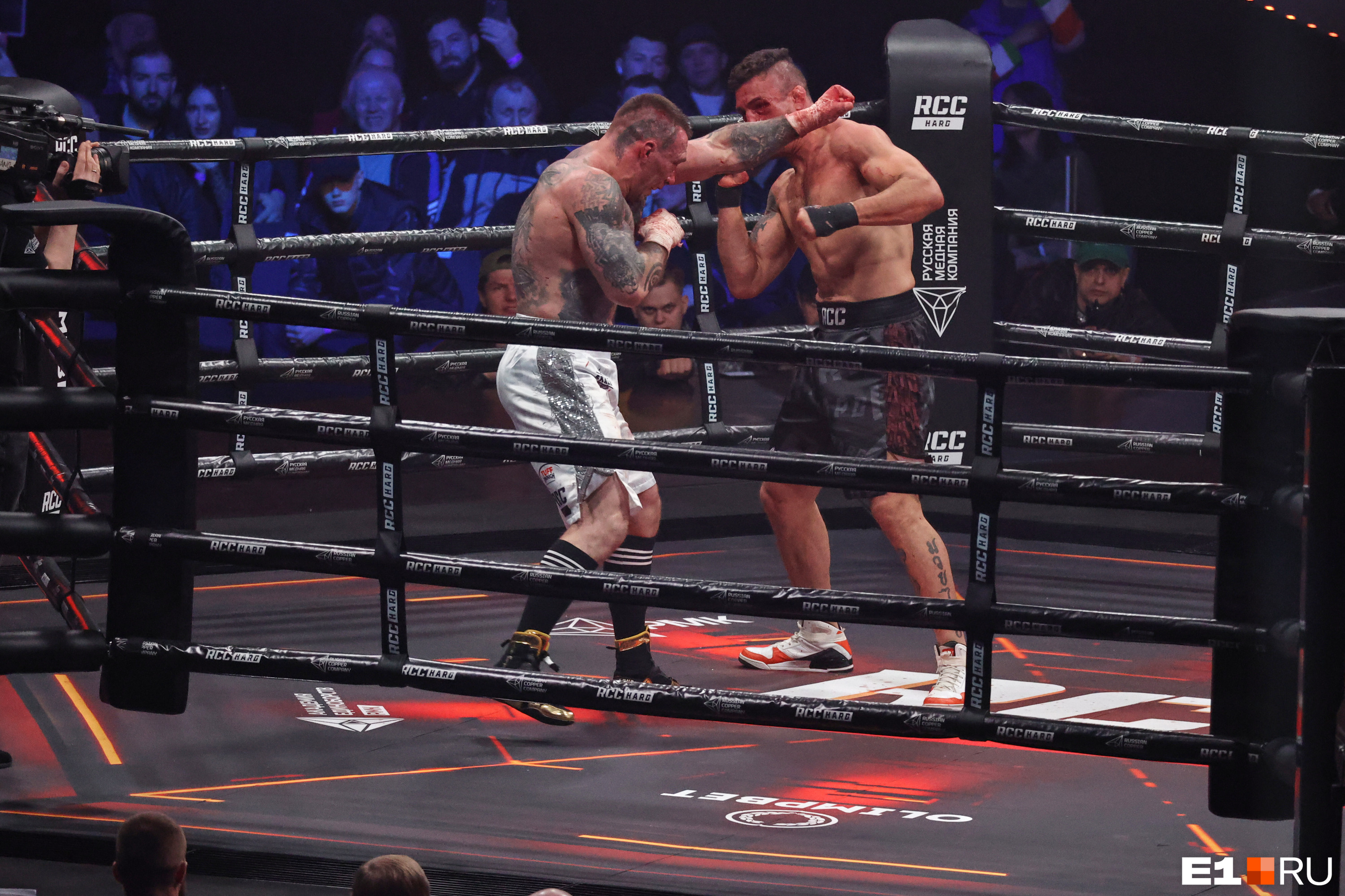 энтони джонсон беллатор бой. магомед магомедшарипов. диметриус джонс и сехудо. боец уходил. иржи прохазка юфс.