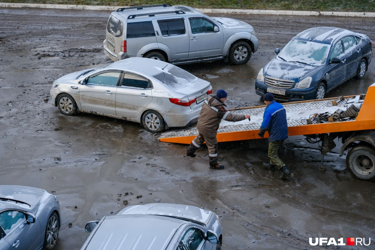 Юрист рассказал, как добиться компенсации за автомобили, которые затопило  на парковке в Уфе - 6 декабря 2023 - ufa1.ru