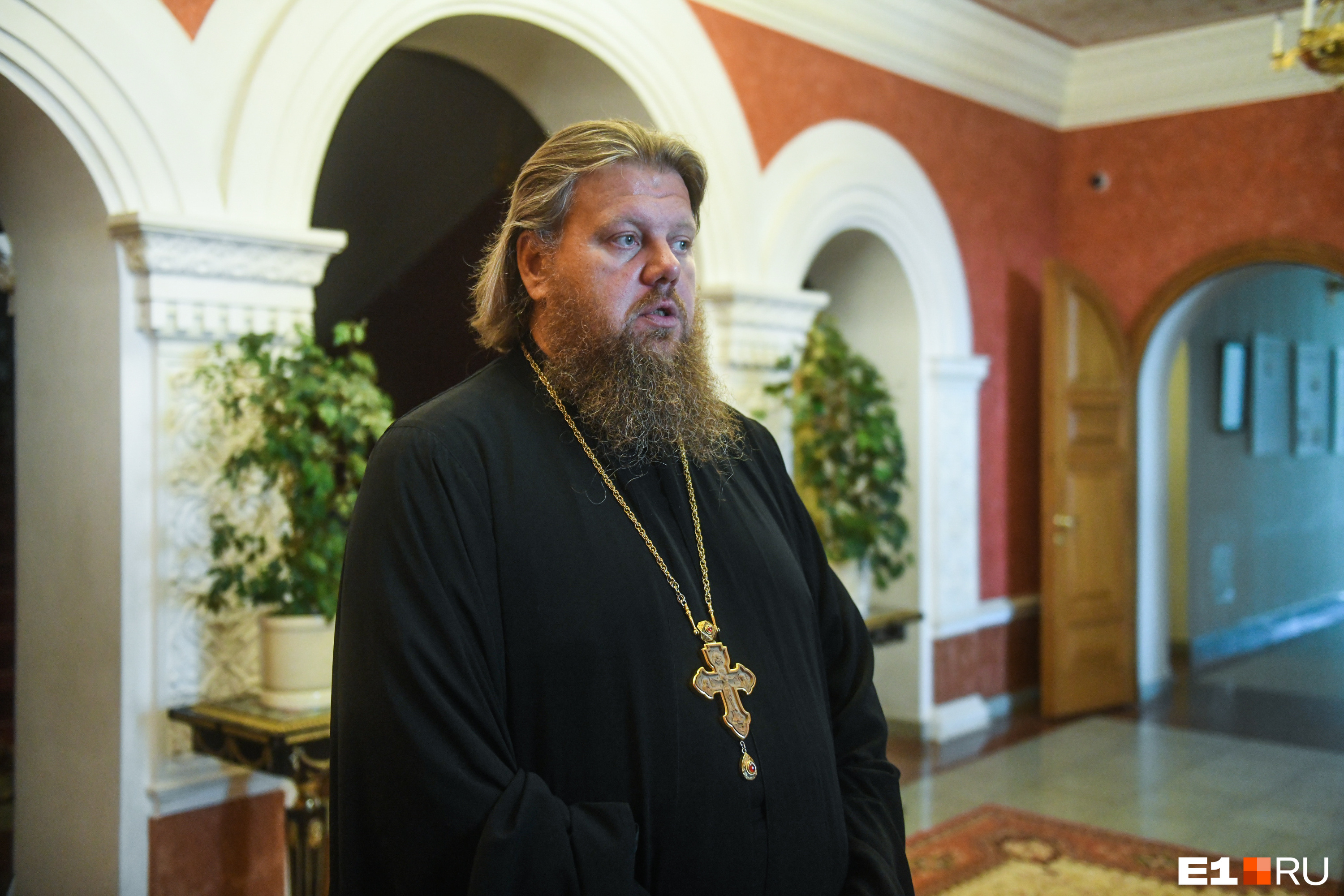 Уральский священник назвал мигрантов «инструментами вразумления и воспитания»