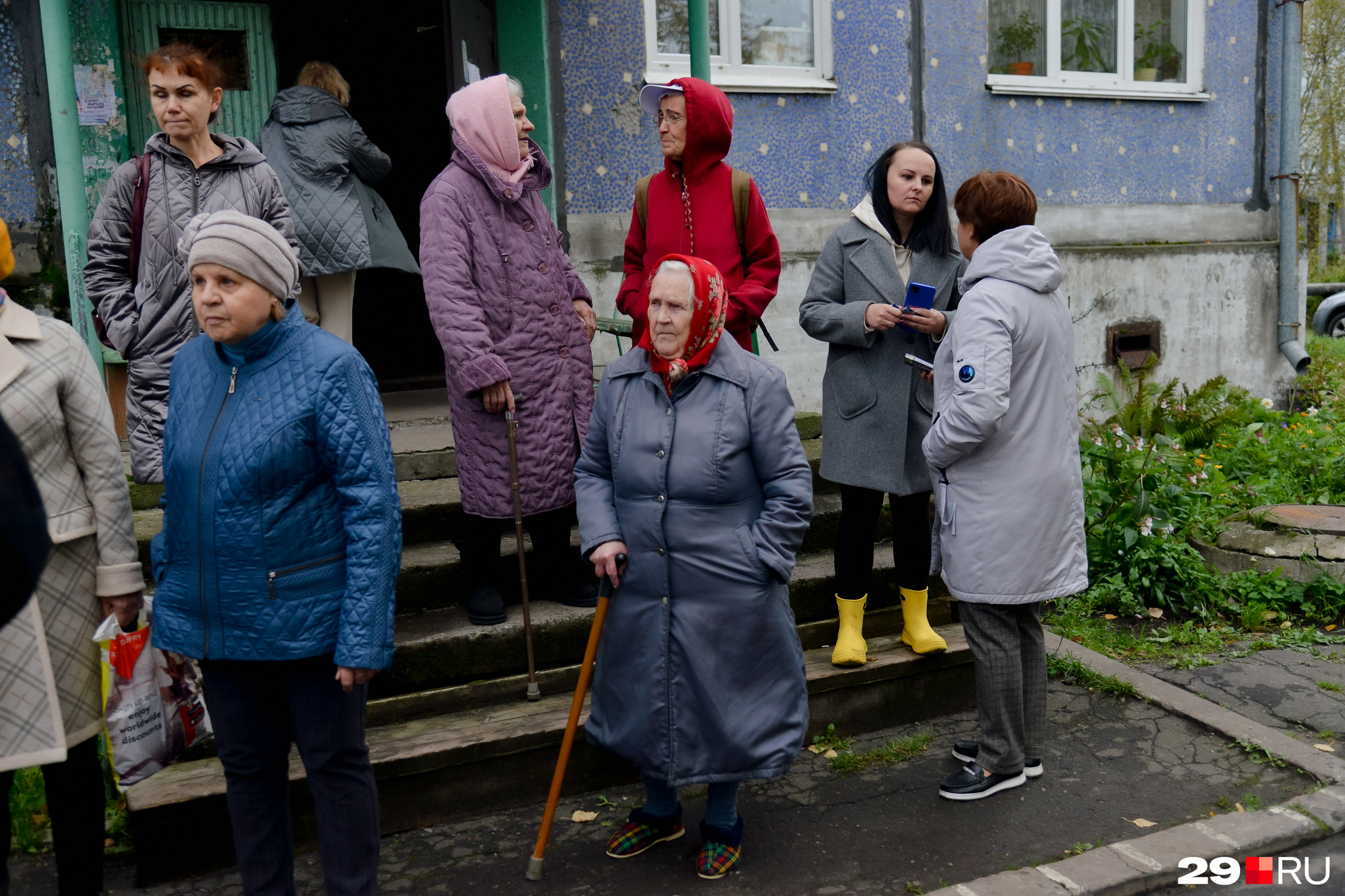 Фекальный потоп и нашествие муравьев: жители хрущевки в Архангельске  показали, до чего довели их дом | 02.10.2023 | Архангельск - БезФормата