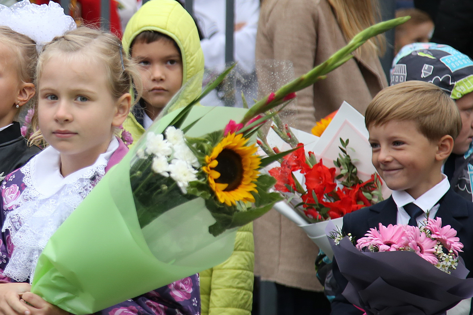 Все деньги мира за букет? Где купить цветы на 1 сентября и не разориться