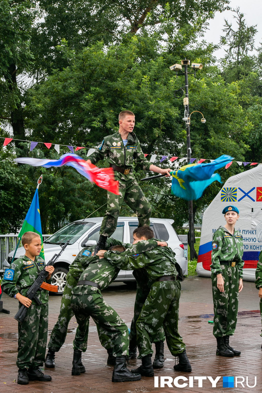 Вот это мои десантники»: 20 мощных фото Дня ВДВ со всей страны | 02.08.2023  | Архангельск - БезФормата