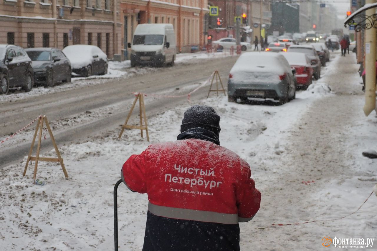 Фото дня: снег меняет Петербург