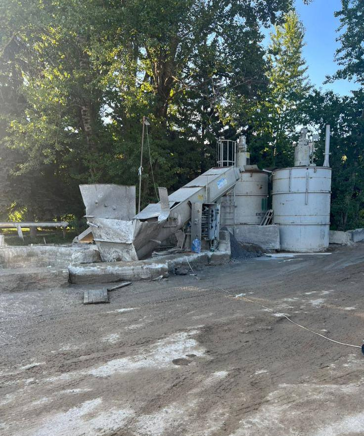 В Москве рабочий упал в рециклинговую установку на производстве бетона