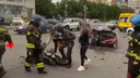 В Мурманске легковушка столкнулась с мотоциклистом: момент аварии попал на видео