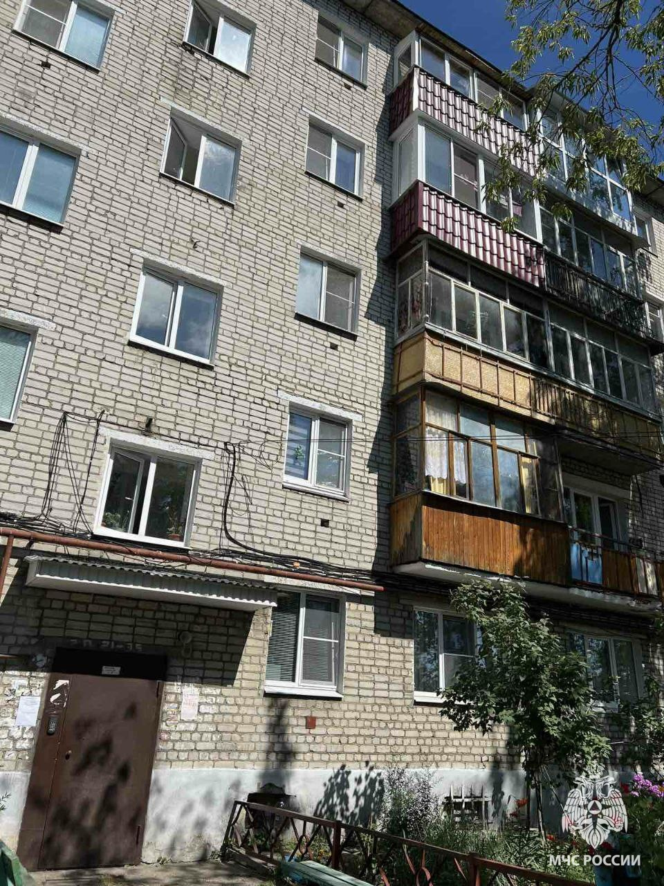 В Нижегородской области пятилетний ребенок выпал из окна второго этажа