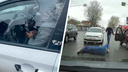 Нокаутировал оппонента: в потоке машин на Бориса Богаткова подрались двое мужчин — видео