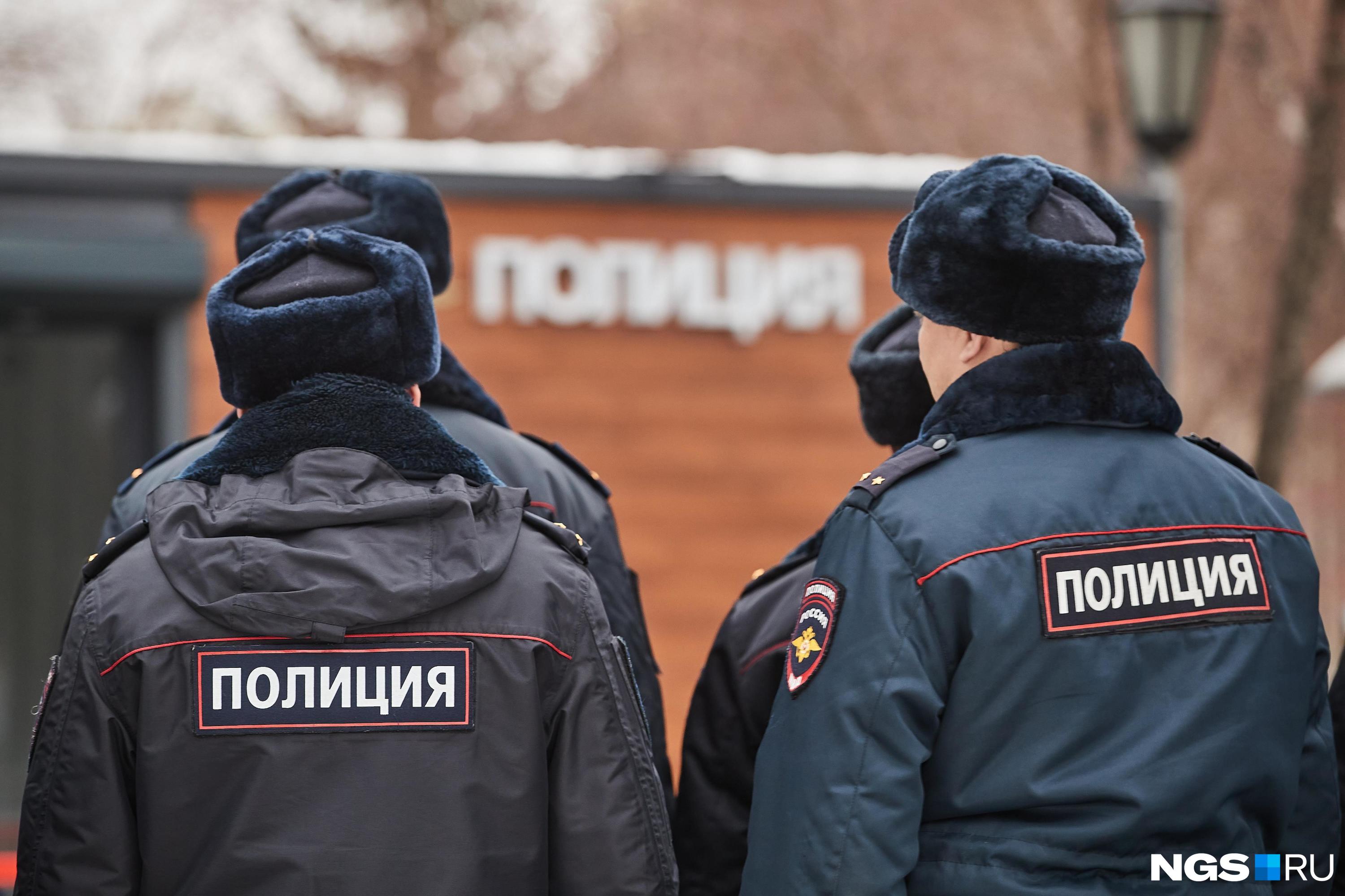 В Севастополе полицейские задержали жителя Новосибирска — в чем его подозревают