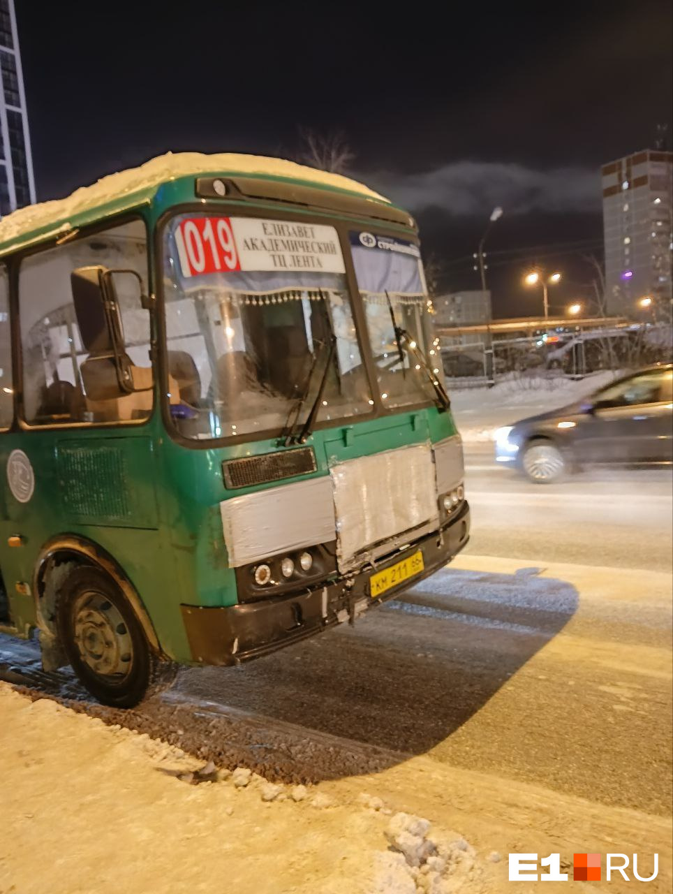 Автобус не довез пассажиров и сломался на морозе