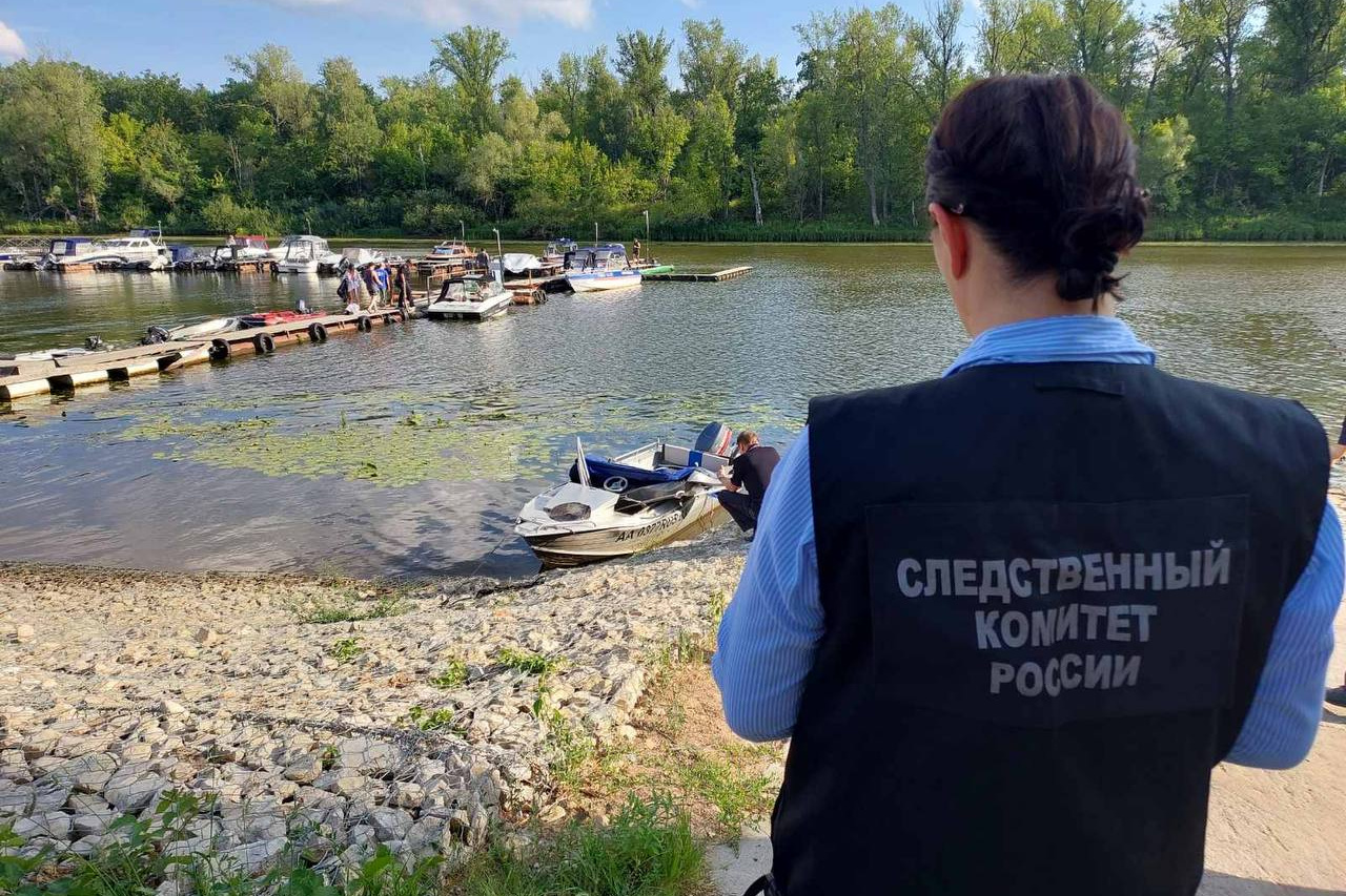 Видео с места столкновения лодок у базы отдыха «Маяк» - 19 августа 2023 -  63.ru