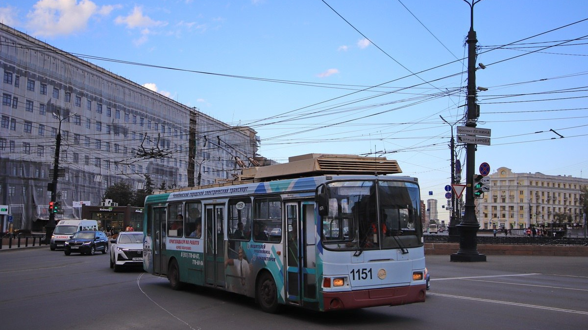 В Челябинске на две недели изменят троллейбусные маршруты