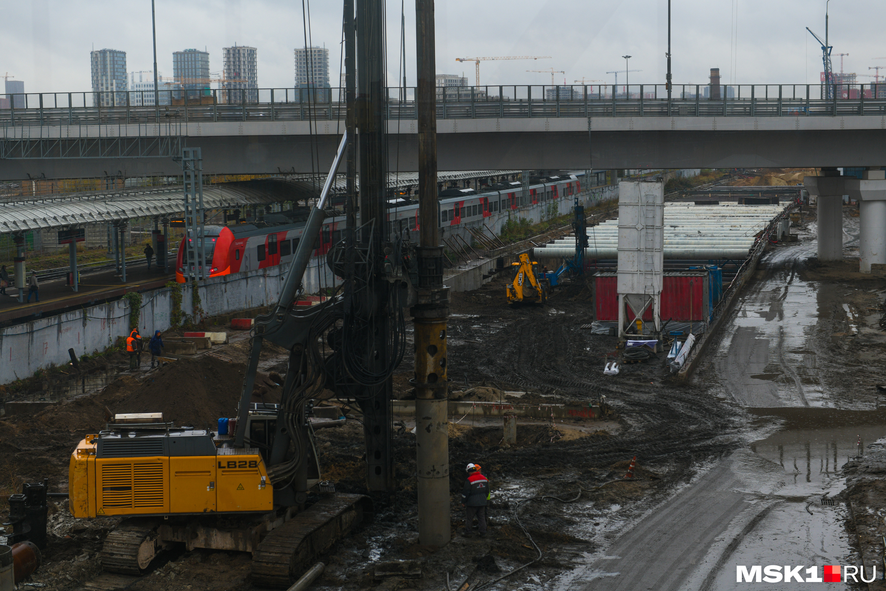 Как выглядит первая станция новой Троицкой линии Московского метрополитена  за год до открытия, что происходит на стройплощадке станции ЗИЛ,  фоторепортаж с изумрудной ветки метро - 18 октября 2023 - msk1.ru