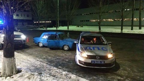 Дрифтером на «копейке», которая сбила полицейских в Екатеринбурге, оказался 15-летний подросток
