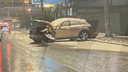 Легковушки в кучу, фура въехала в малолитражку — снегопад устроил свалку из машин на дорогах Владивостока