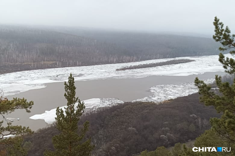 Река Шилка перестала угрожать подтоплением забайкальскому селу Усть-Карск
