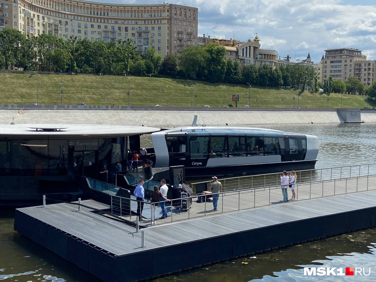 Речной трамвайчик в москве