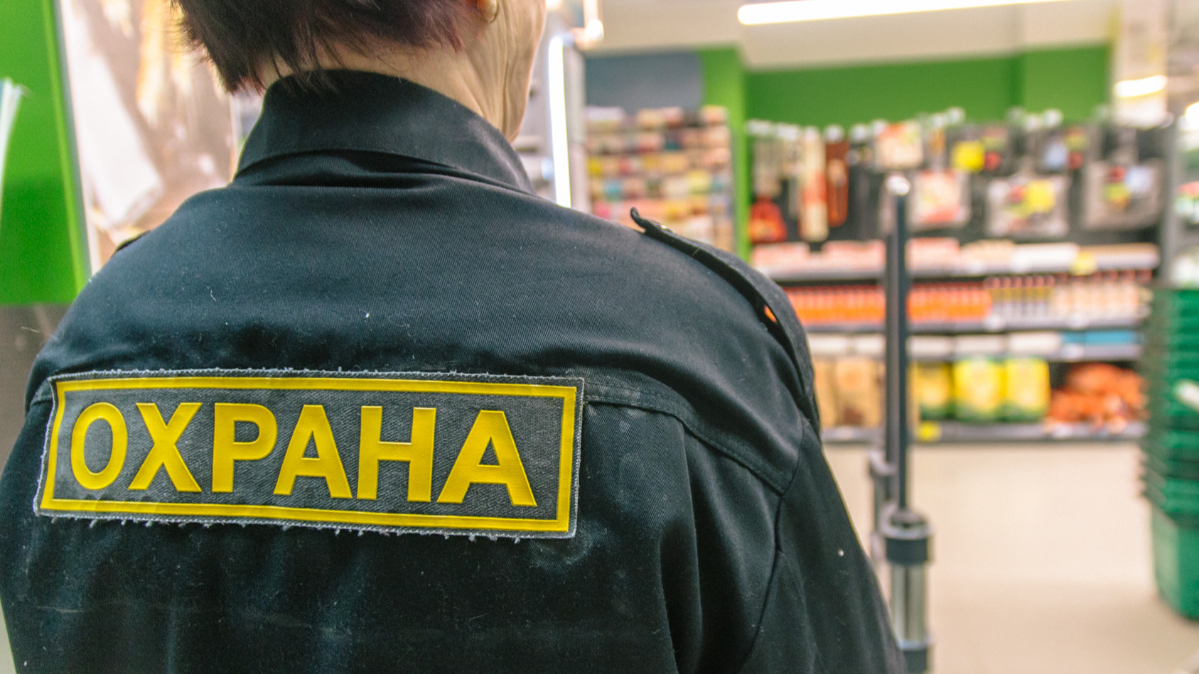 Соцсети: в тольяттинском магазине охранник брызнул подростку в глаза из перцового баллончика