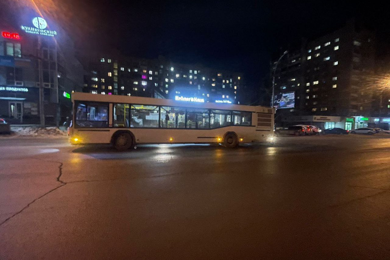 остановка парк горького казань. какой автобус едет 63. маршрут автобуса. какой автобус едет 63. транспорт от жд вокзала.