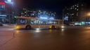 В центре Новосибирска автобус сбил женщину, которая переходила дорогу — она умерла в больнице