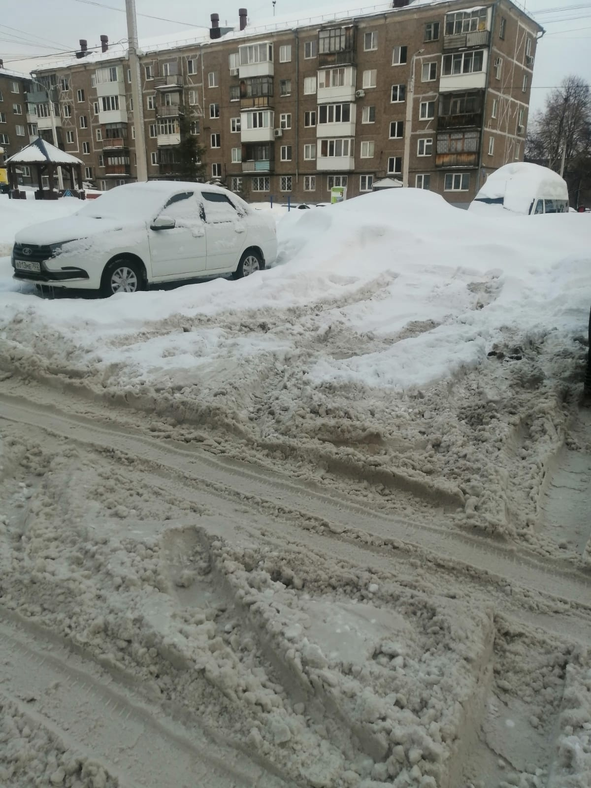 Тут даже пройти сложно, не то что проехать