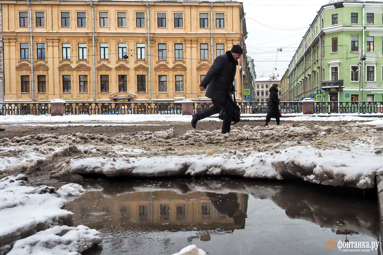 Петербуржцы противостоят снежной каше на дорогах - 12 декабря 2023 -  ФОНТАНКА.ру