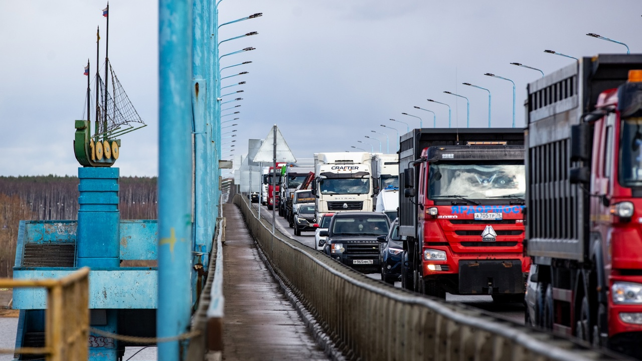 «Уходит почти треть интернет-трафика»: аналитики рассказали, чем ярославцы занимаются в пробках