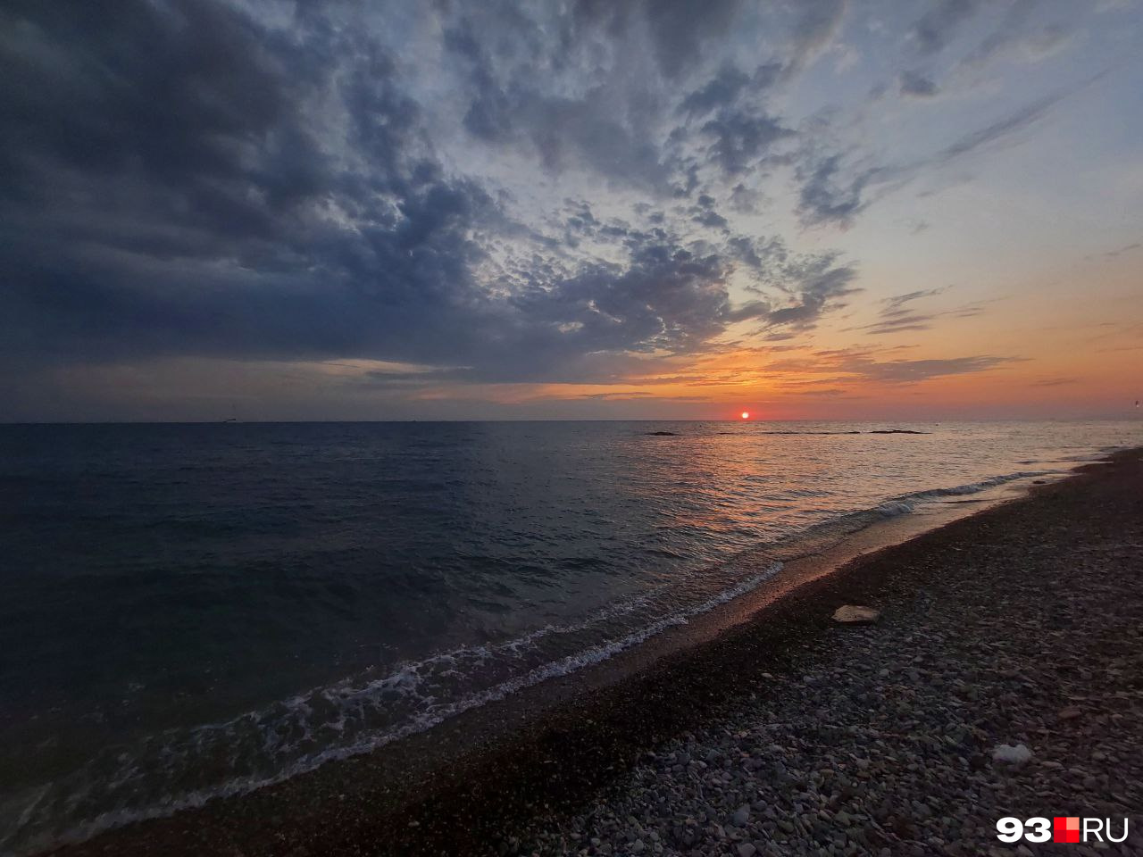 Прозрачное море без суеты и давки. 6 курортов во­круг Со­чи, ко­то­рые летом не тре­щат по швам