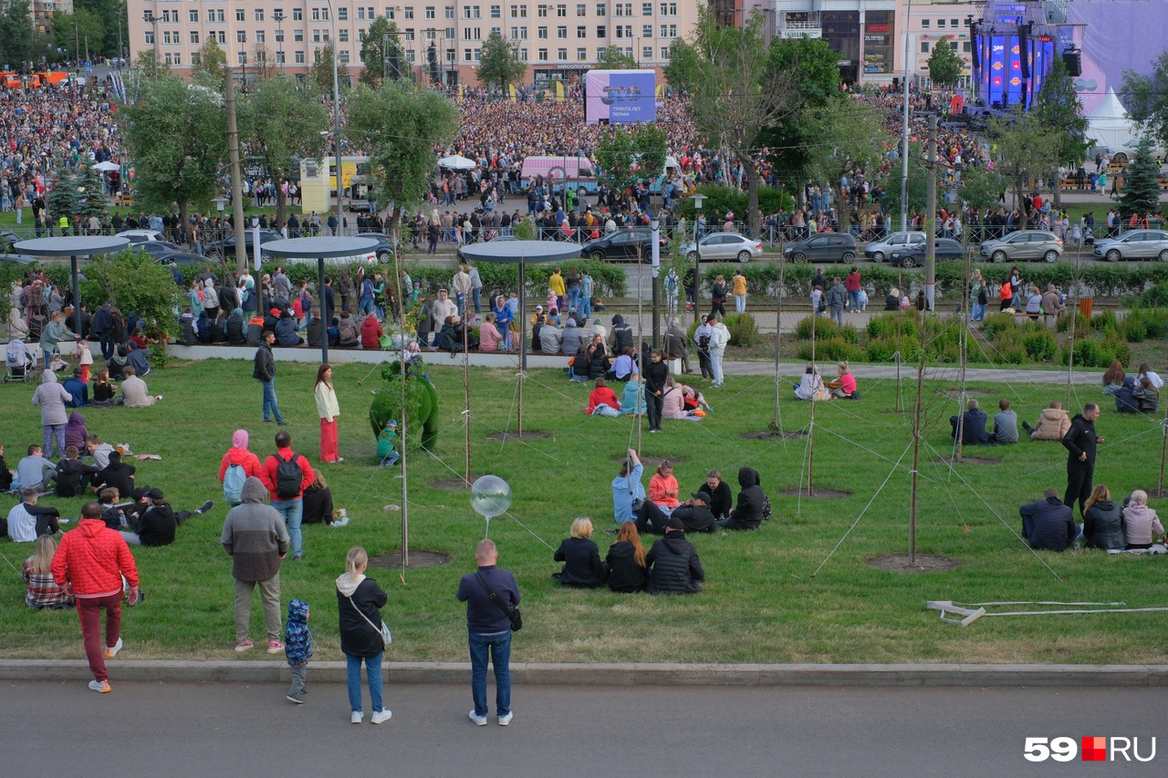 Фото в перми у театра