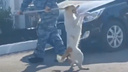 Ростовчанка сняла на видео грубый отлов собаки у вокзала. Ловцы объяснили свои методы