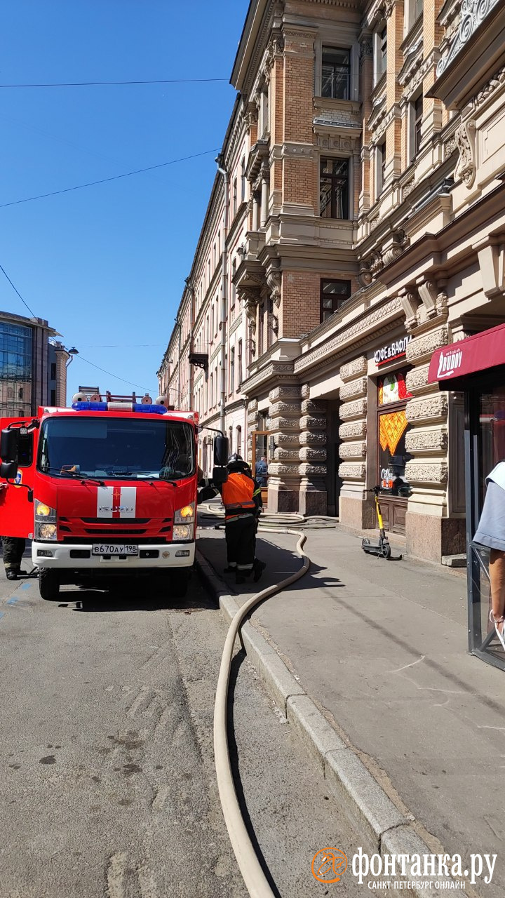 На улице Ломоносова горел бар. Работать продолжит, но не сегодня |  13.06.2023 | Санкт-Петербург - БезФормата