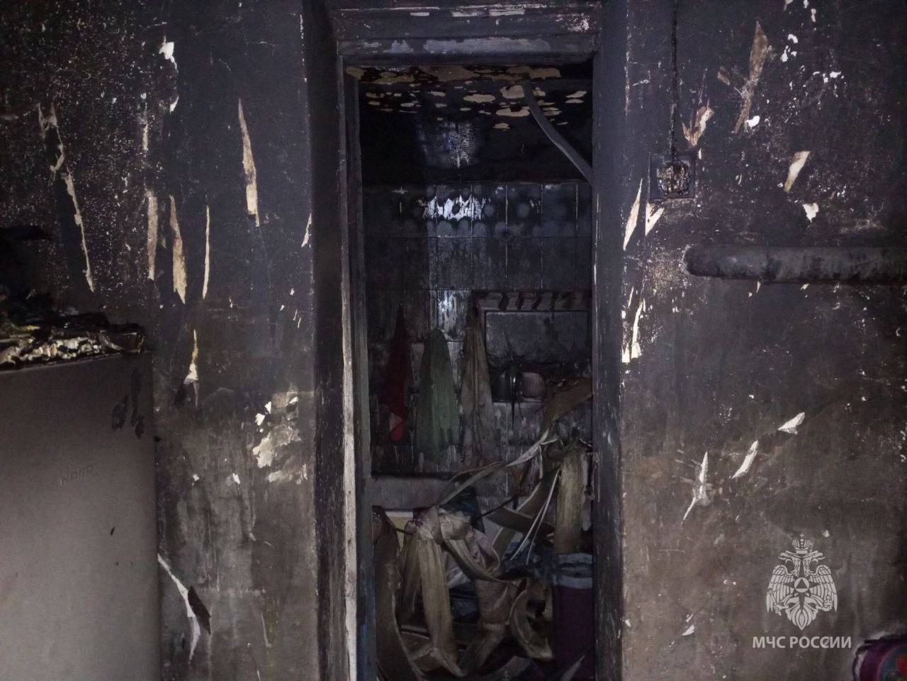 Ребенок остался без брата, сестры и мамы — они погибли при пожаре под Волгоградом