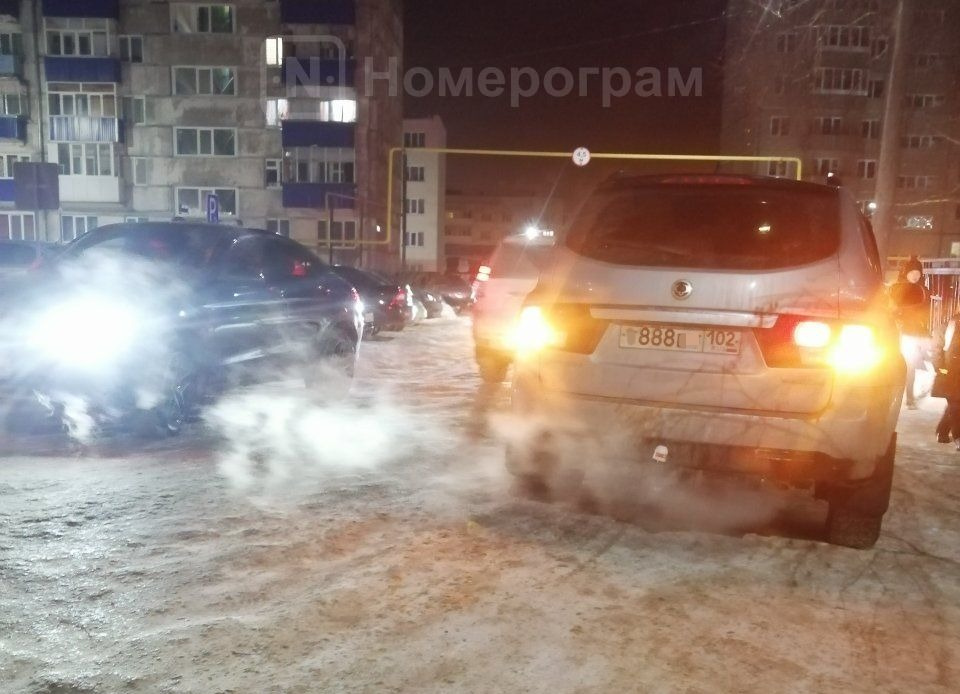 Видимо, в Благовещенске не угорают по фоткам машин с красивыми номерами