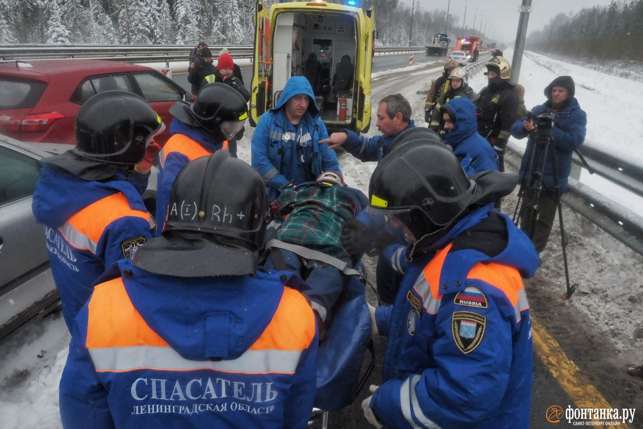 На трассе М-11 между Петербургом и Москвой прошли учения по ликвидации  последствий ДТП 28 ноября - 28 ноября 2023 - ФОНТАНКА.ру