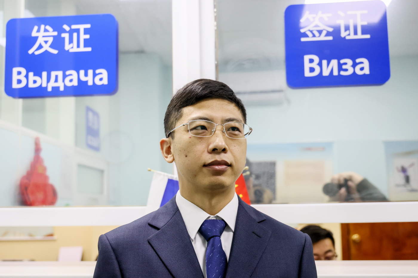 Мошенники и перехват окошек: что в Китае ответили на визовые страдания россиян