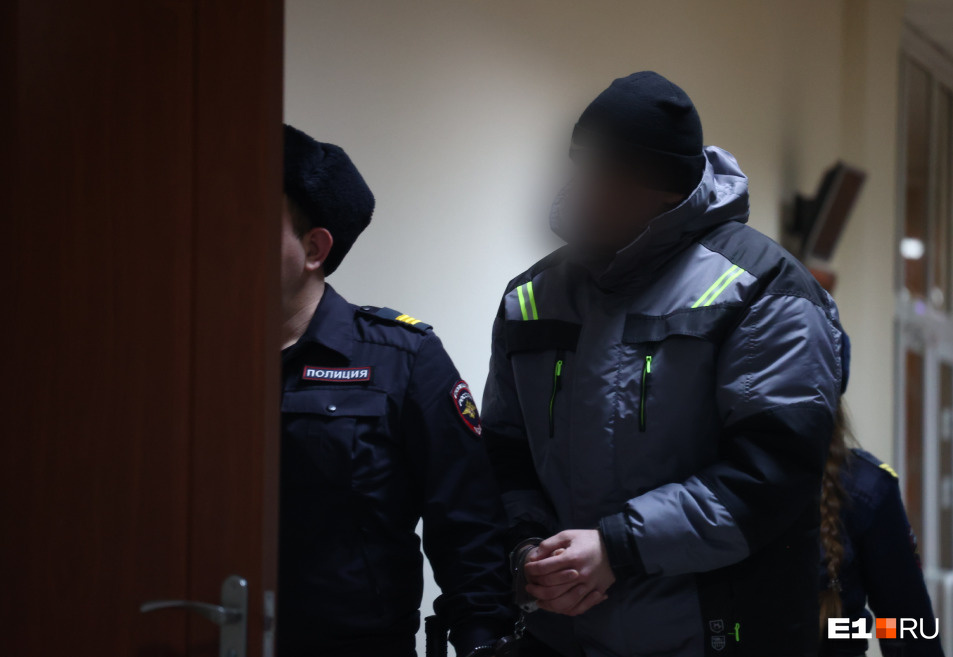 В Екатеринбурге арестовали отца, которого обвинила в насилии дочь-первоклассница