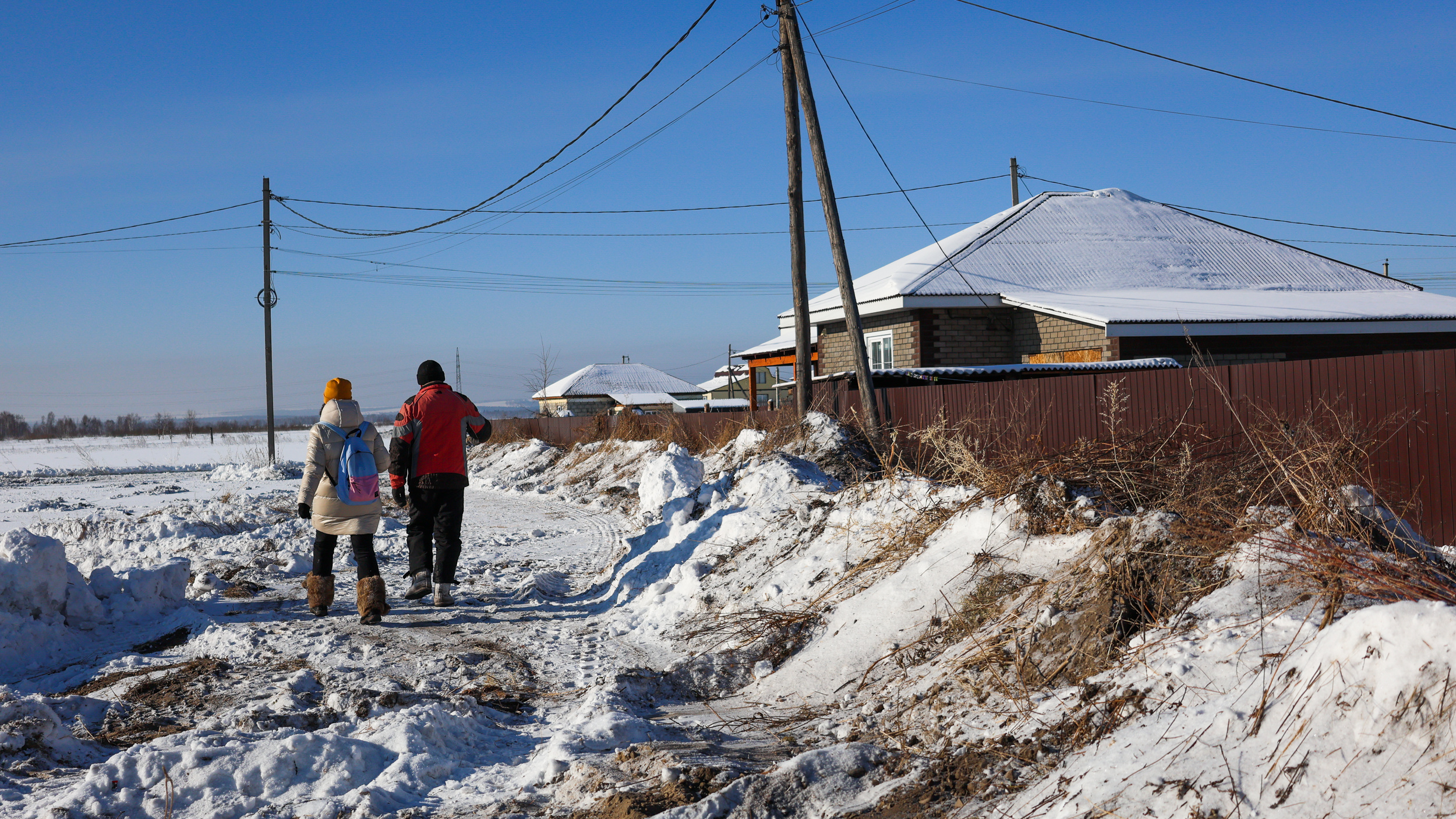 «Думаем дом продать, но кто теперь купит?» Как живет Усть-Куда, которую в морозы затопила вышедшая из берегов река