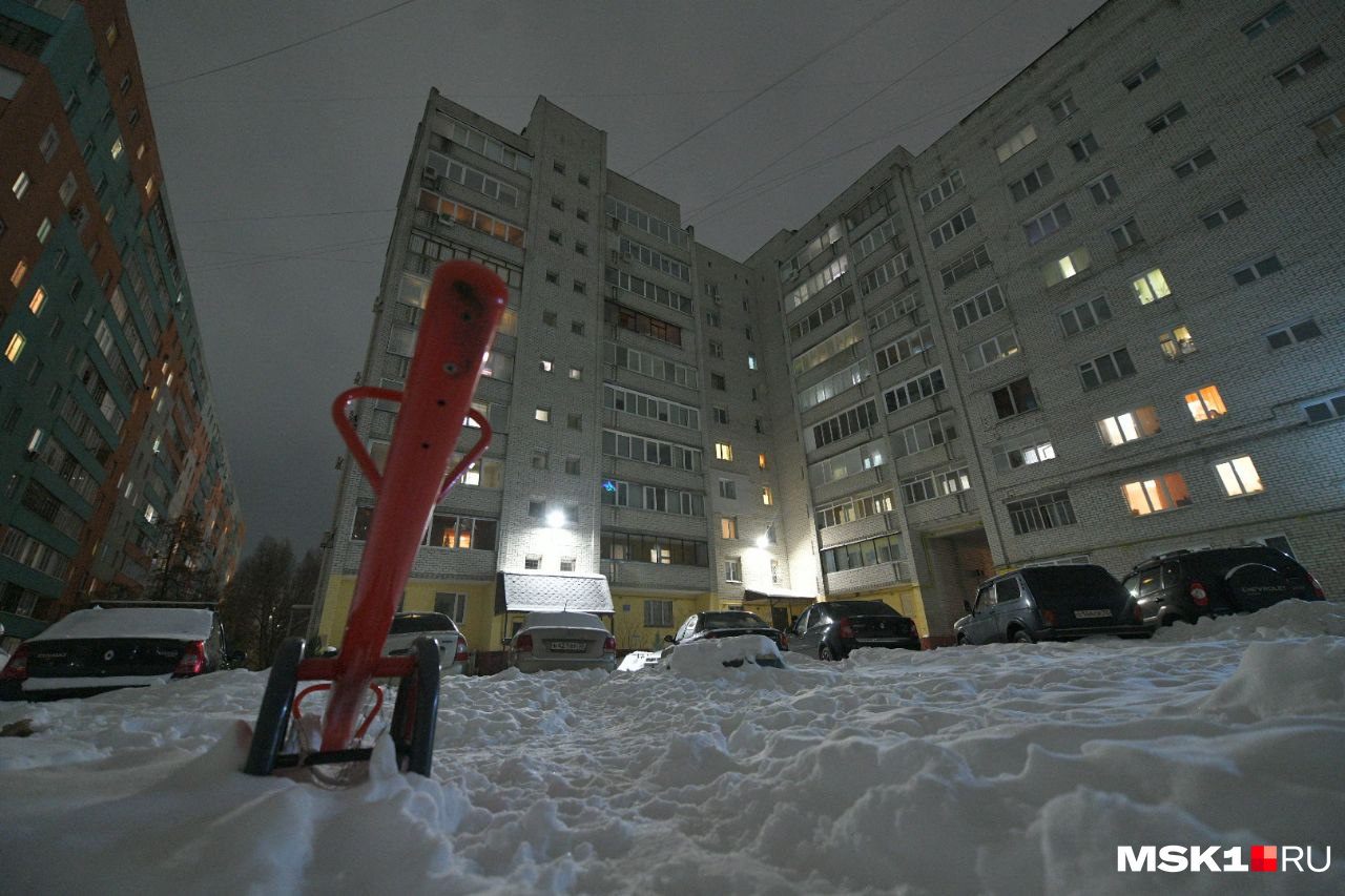 В брянске в школе устроила стрельбу