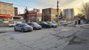 «Везде живая очередь из 4–5 машин»: новосибирские водители застряли на автомойках — сколько им придется ждать
